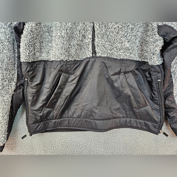 Outdoor Collection By International 26 Mixed Media Faux Sherpa Nylon Hooded - Picture 5 of 10